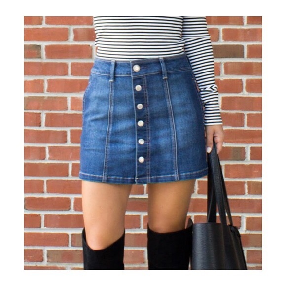American Eagle Denim Skirt - Picture 1 of 4